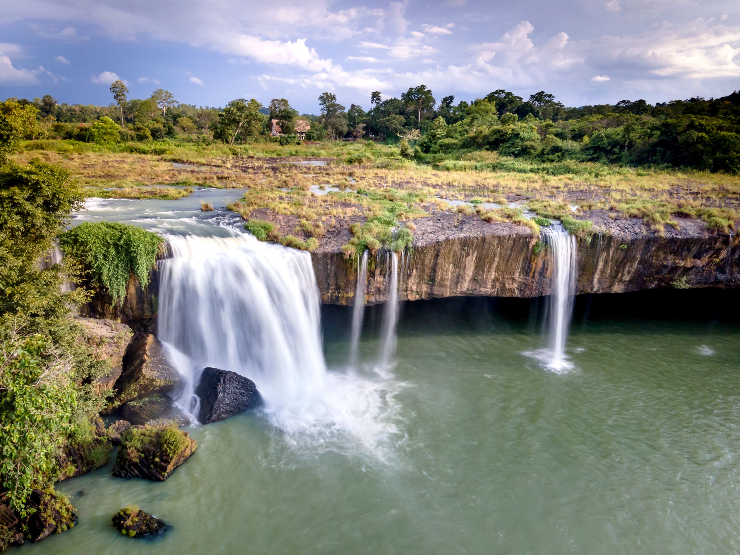 Dray Nur waterfall on the Serepok River